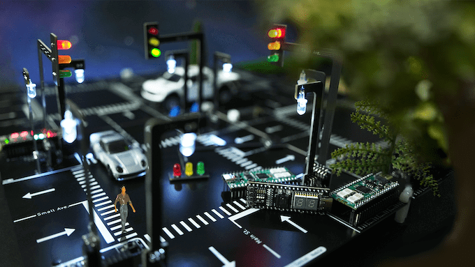 Traffic Light Control System with Raspberry Pi Pico - Raspi Pico (STEPFPGA Compatible: add - on) - KT31 - EIM Technology (EVO - IN - MOTION Technology Ltd.)