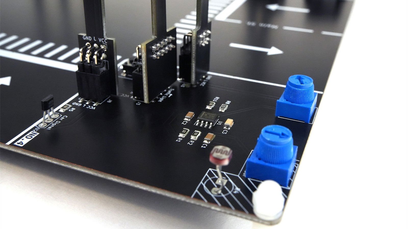 Traffic Light Control System with Raspberry Pi Pico - Raspi Pico (STEPFPGA Compatible: add - on) - KT31 - EIM Technology (EVO - IN - MOTION Technology Ltd.)